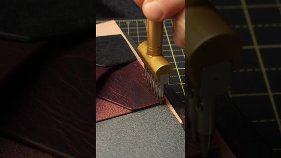 ミニマル革財布の制作 — Of Bark & Bloom Leather Co.
