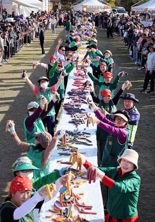 600m Rainbow Garaetteok Pulling, Icheon Rice Culture Festival