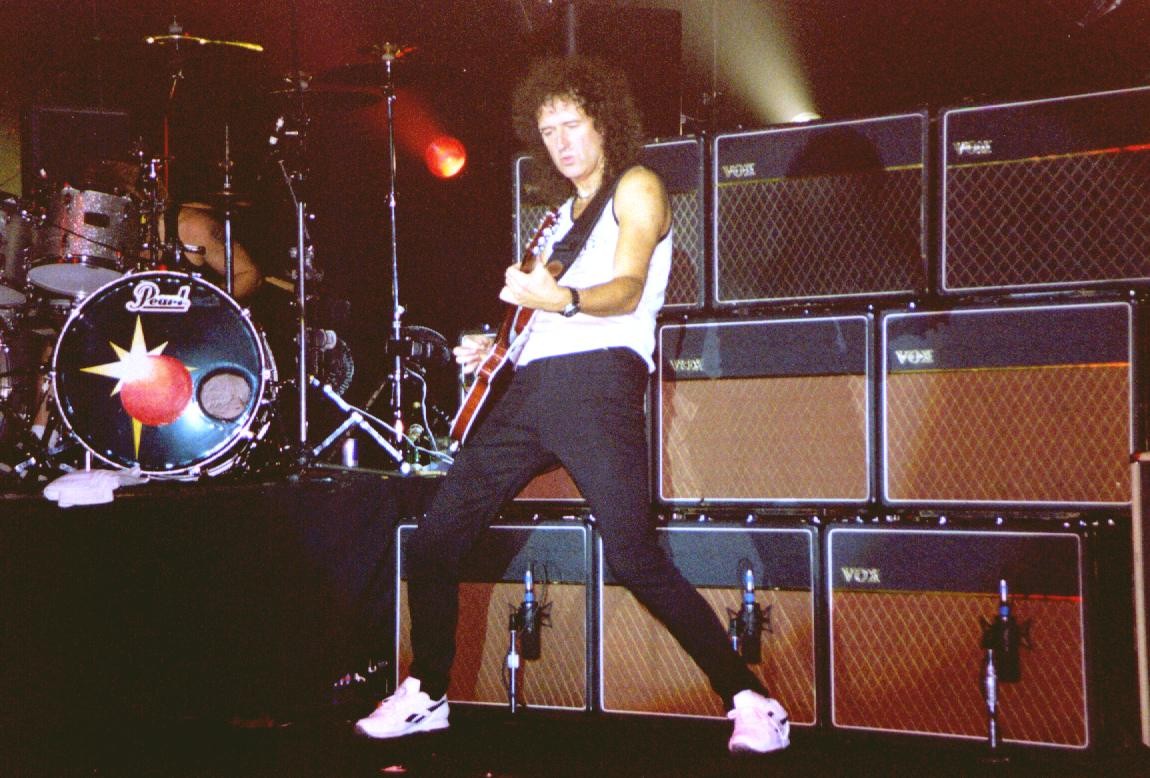 Deacy Amp
