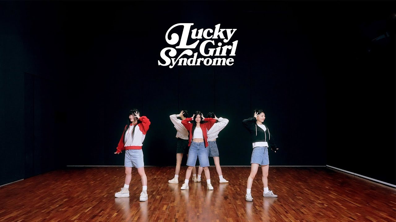 ILLIT - Lucky Girl Syndrome Official Performance
