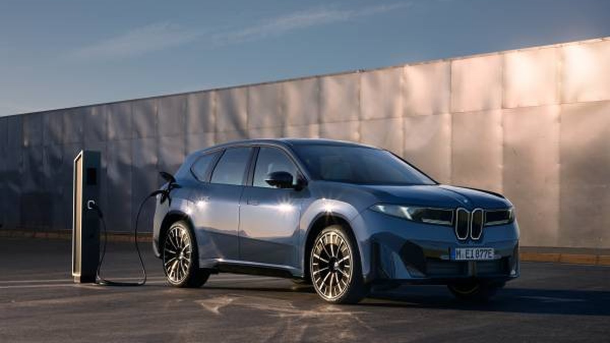 BMW iX3
