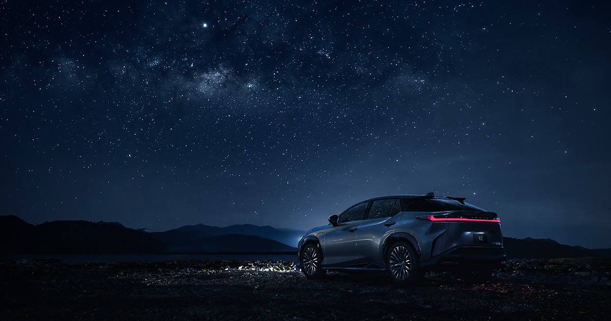 Lexus RZ 450e