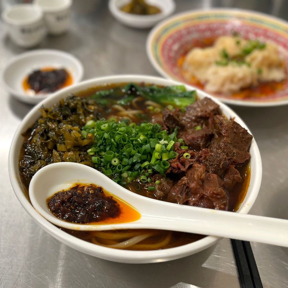 뉴러우멘관즈
