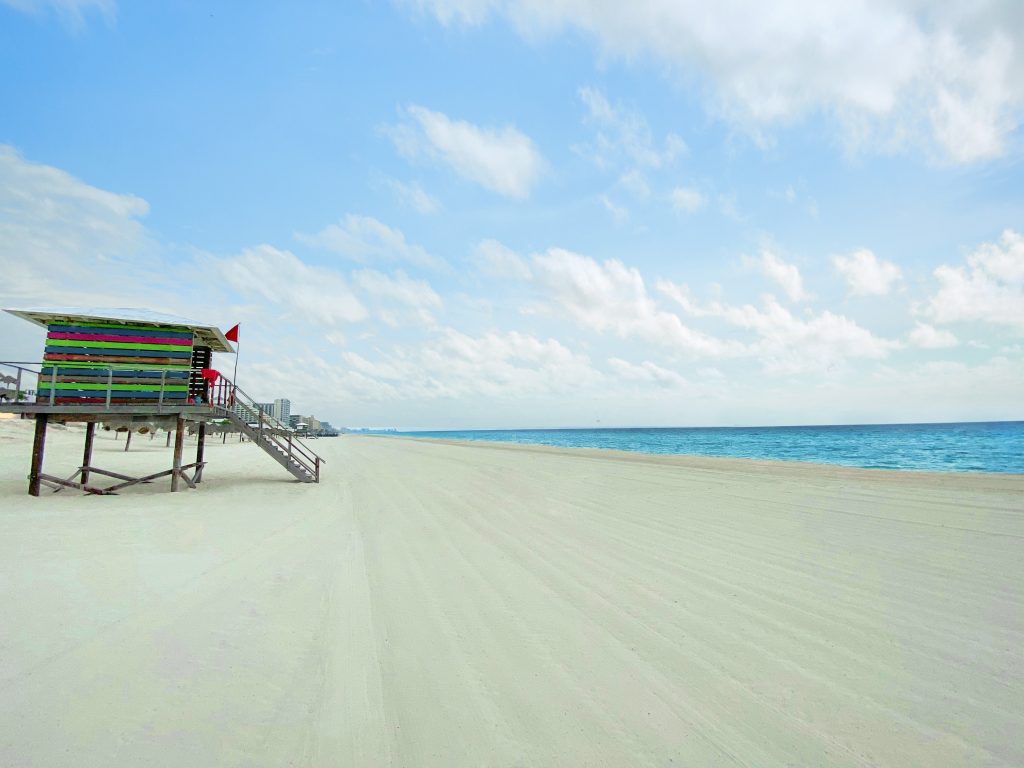 Playa Delfines