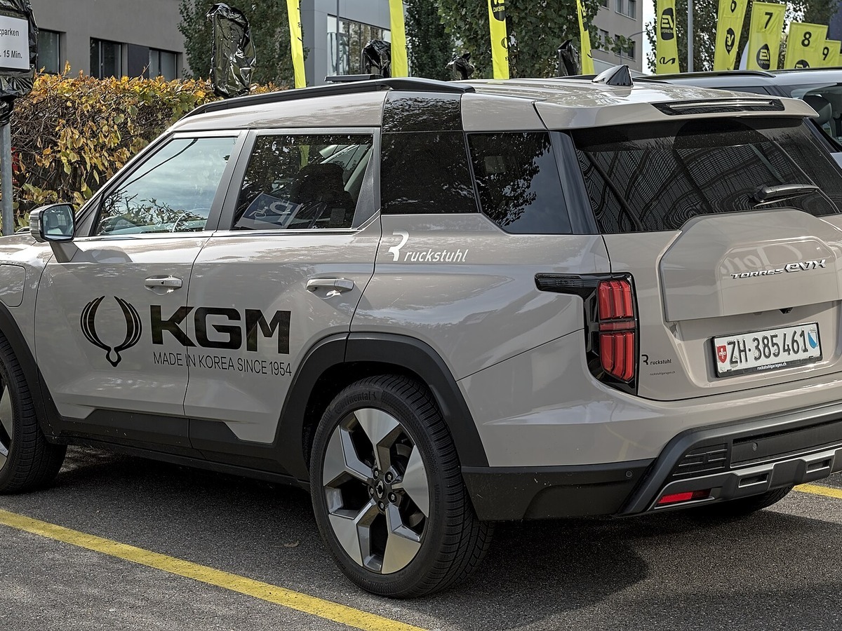 KGM Torres EVX