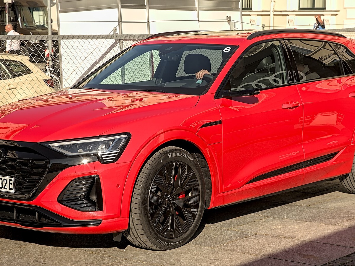 아우디 Q8 e-tron