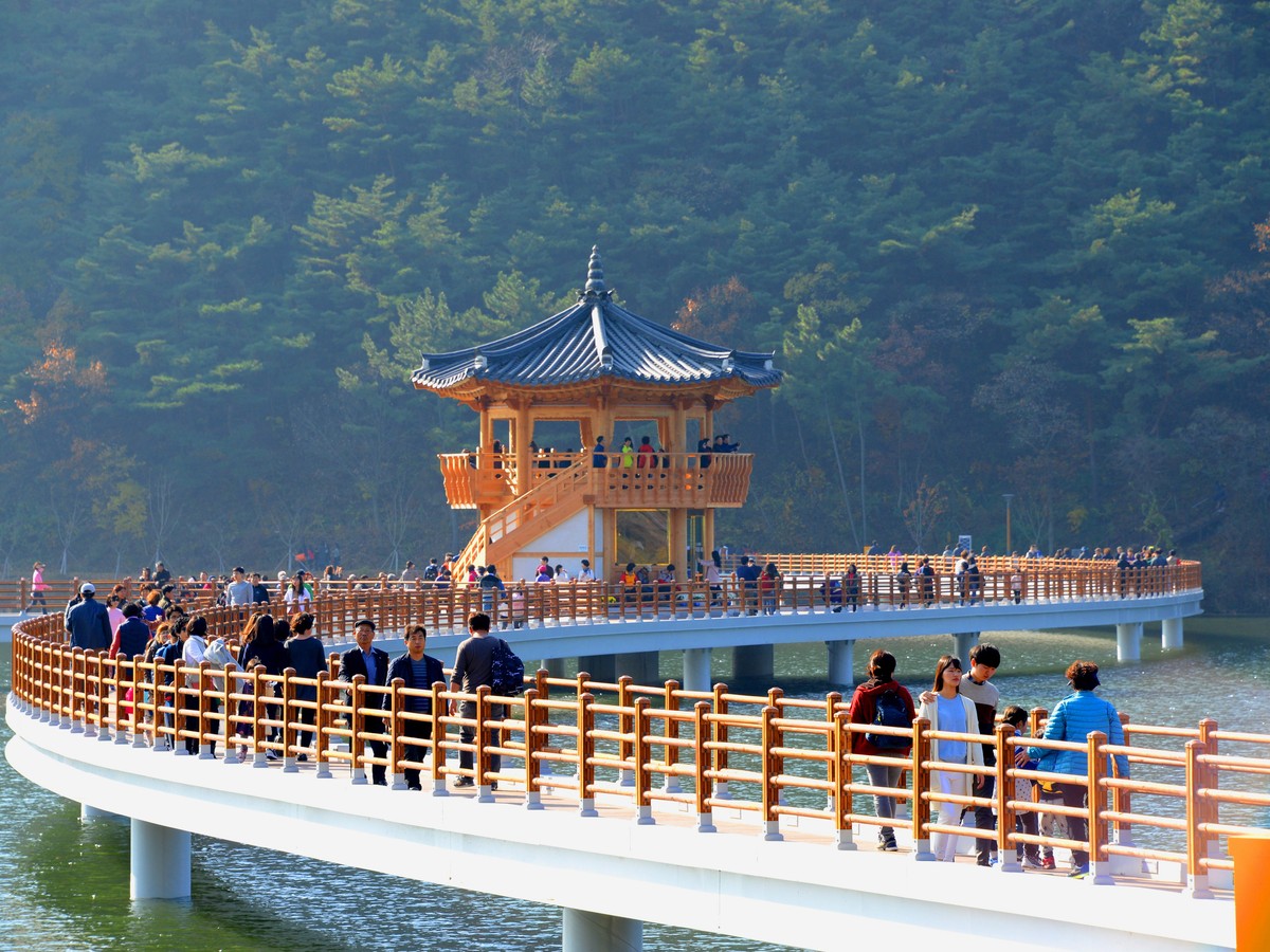 옥연지 송해공원