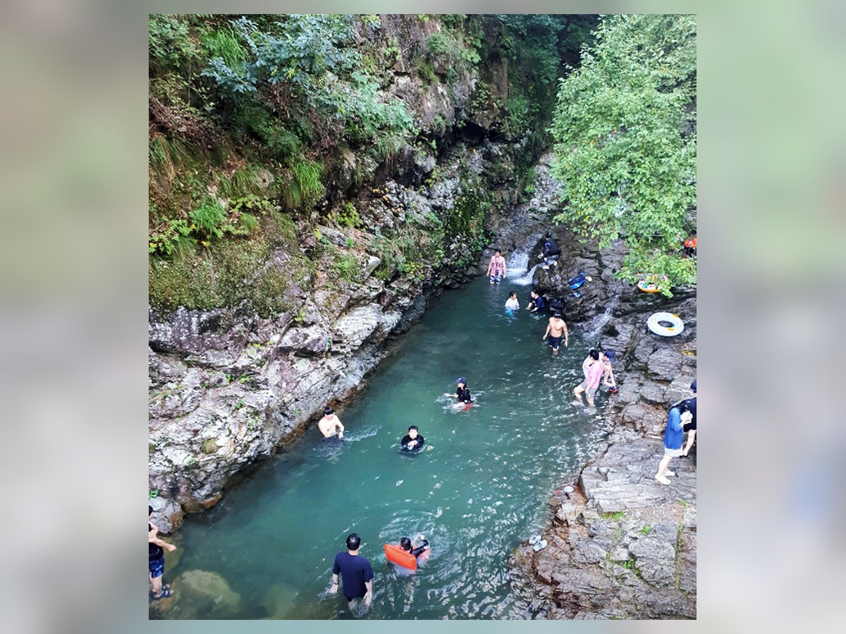 지장산계곡