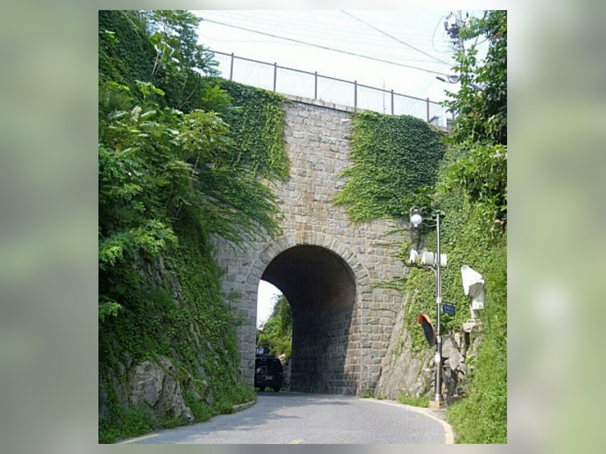 홍예문