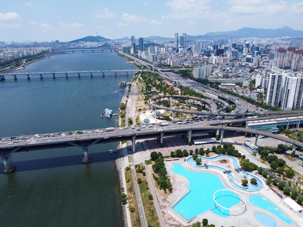 Ttukseom Han River Park