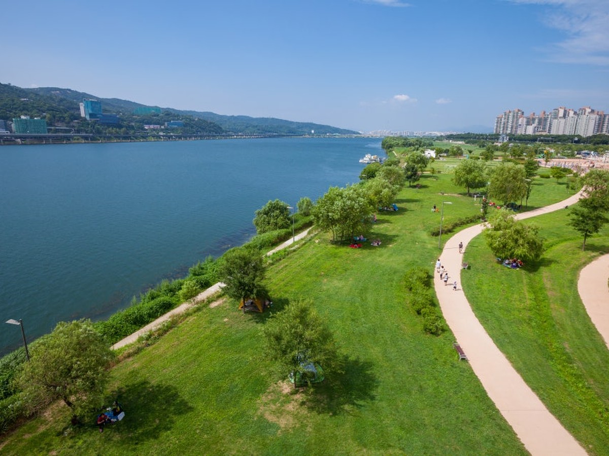 Gwangnaru Han River Park