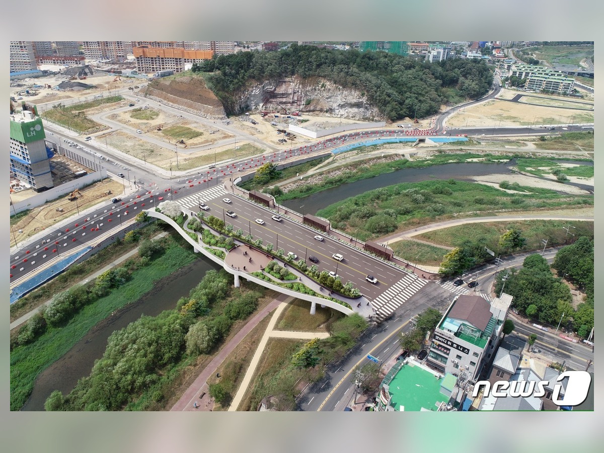Hyojeon District Samcheon Walking Path