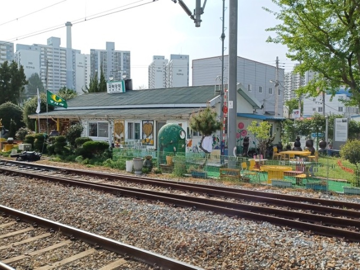 극락강역