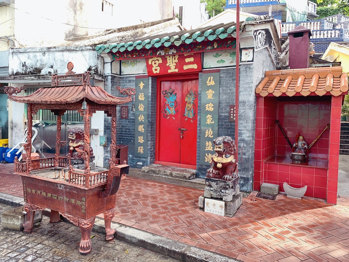 콜로안 삼생고묘