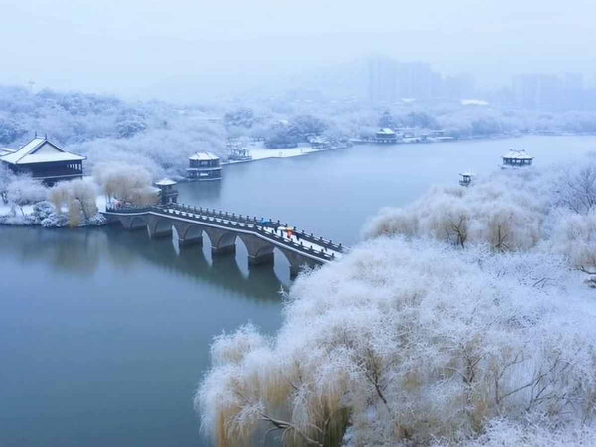 West Lake Danqiao Zansel