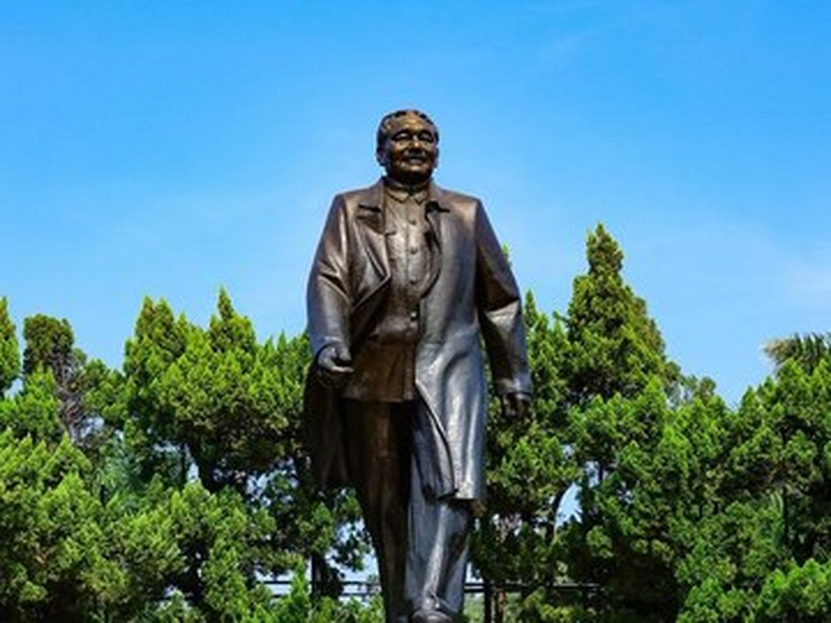 롄화산공원 산정광장